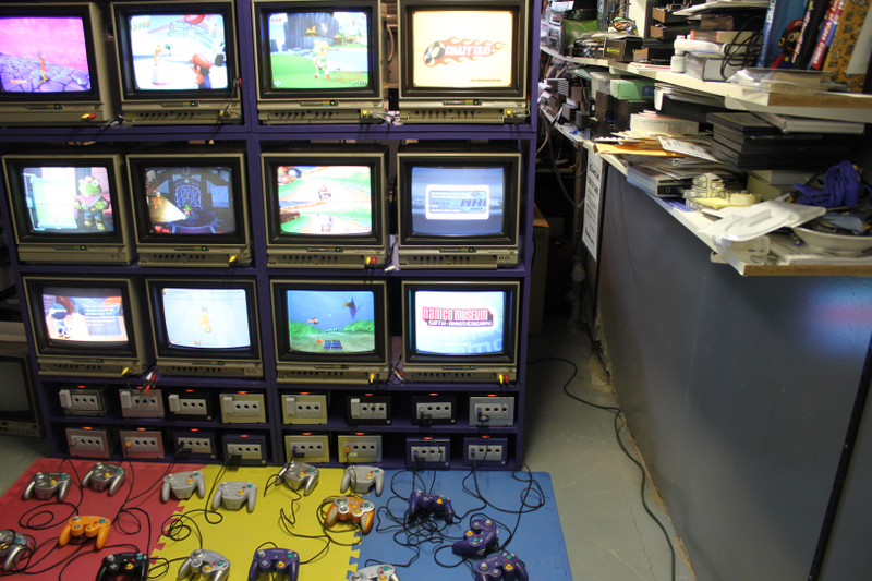 Illustration for article titled A Cube of Cubes, or a Perplexing Way to Play 16 GameCube Games